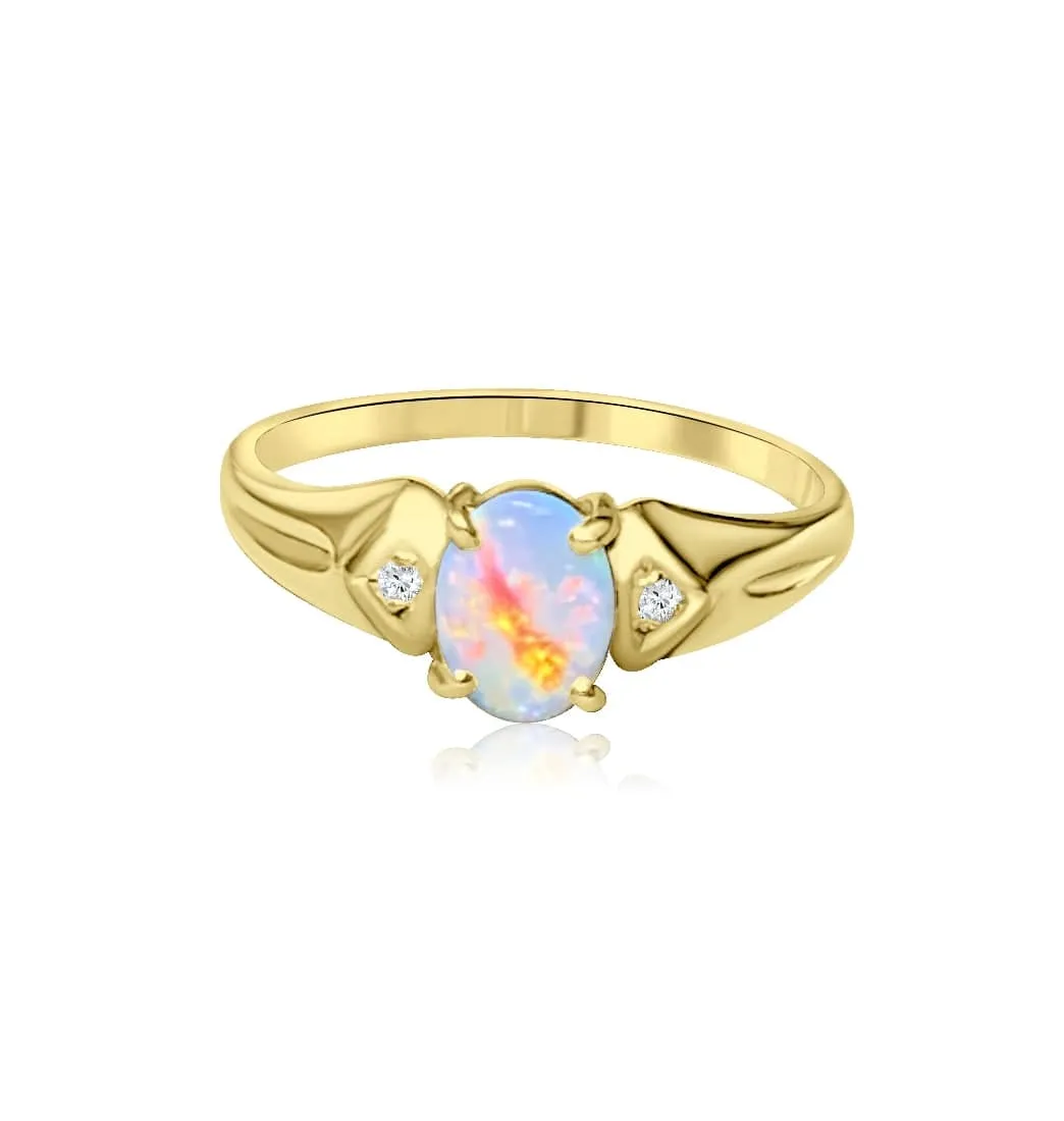 18kt Yellow Gold vintage Opal and Diamond ring