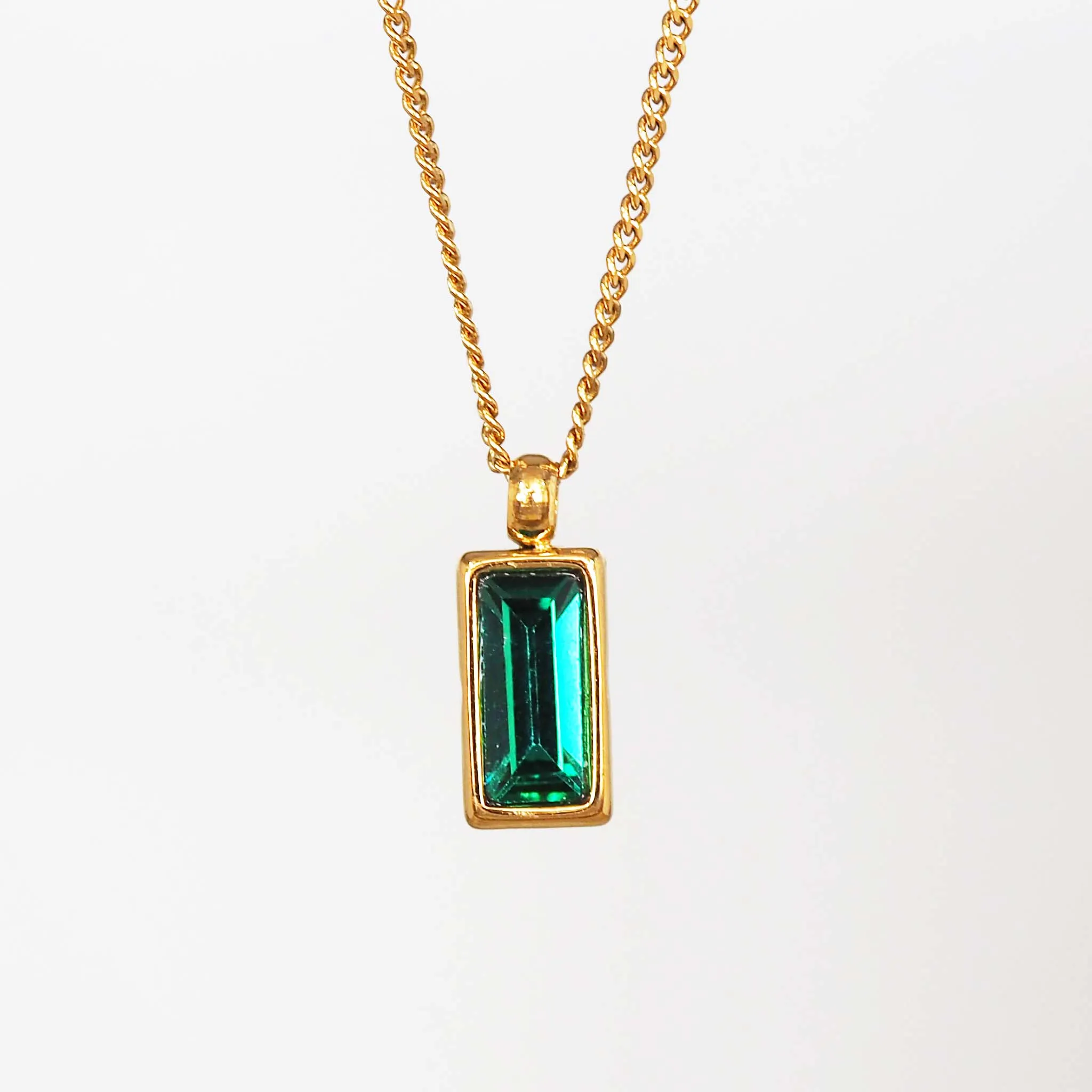 Dainty Gold and Emerald Green Necklace