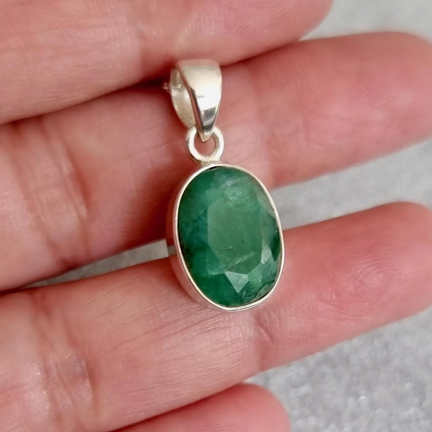 Elegant Small Oval Emerald 925 Sterling Silver  Pendant, Stone Size 14mm x 10mm, P10EM