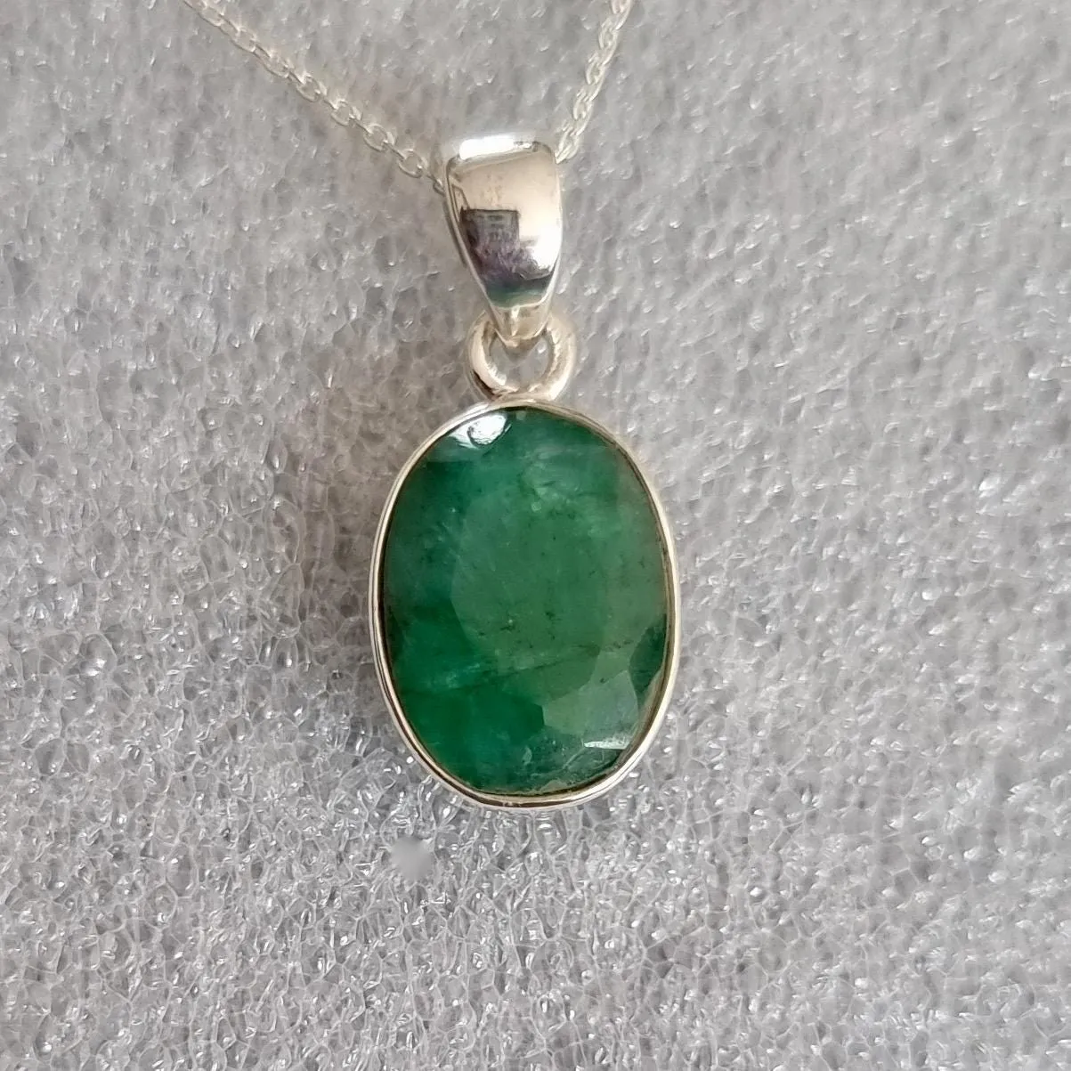 Elegant Small Oval Emerald 925 Sterling Silver  Pendant, Stone Size 14mm x 10mm, P10EM