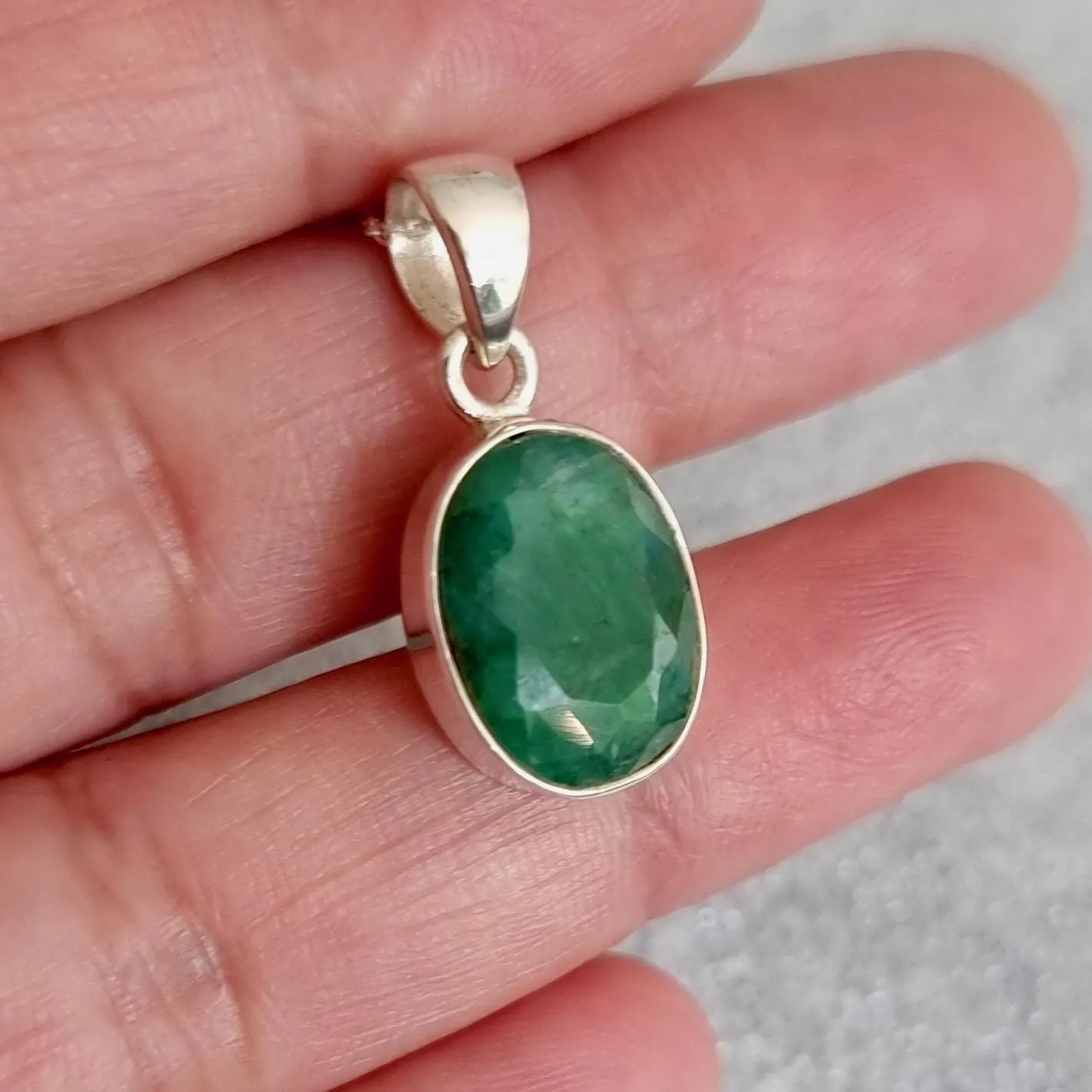 Elegant Small Oval Emerald 925 Sterling Silver  Pendant, Stone Size 14mm x 10mm, P10EM