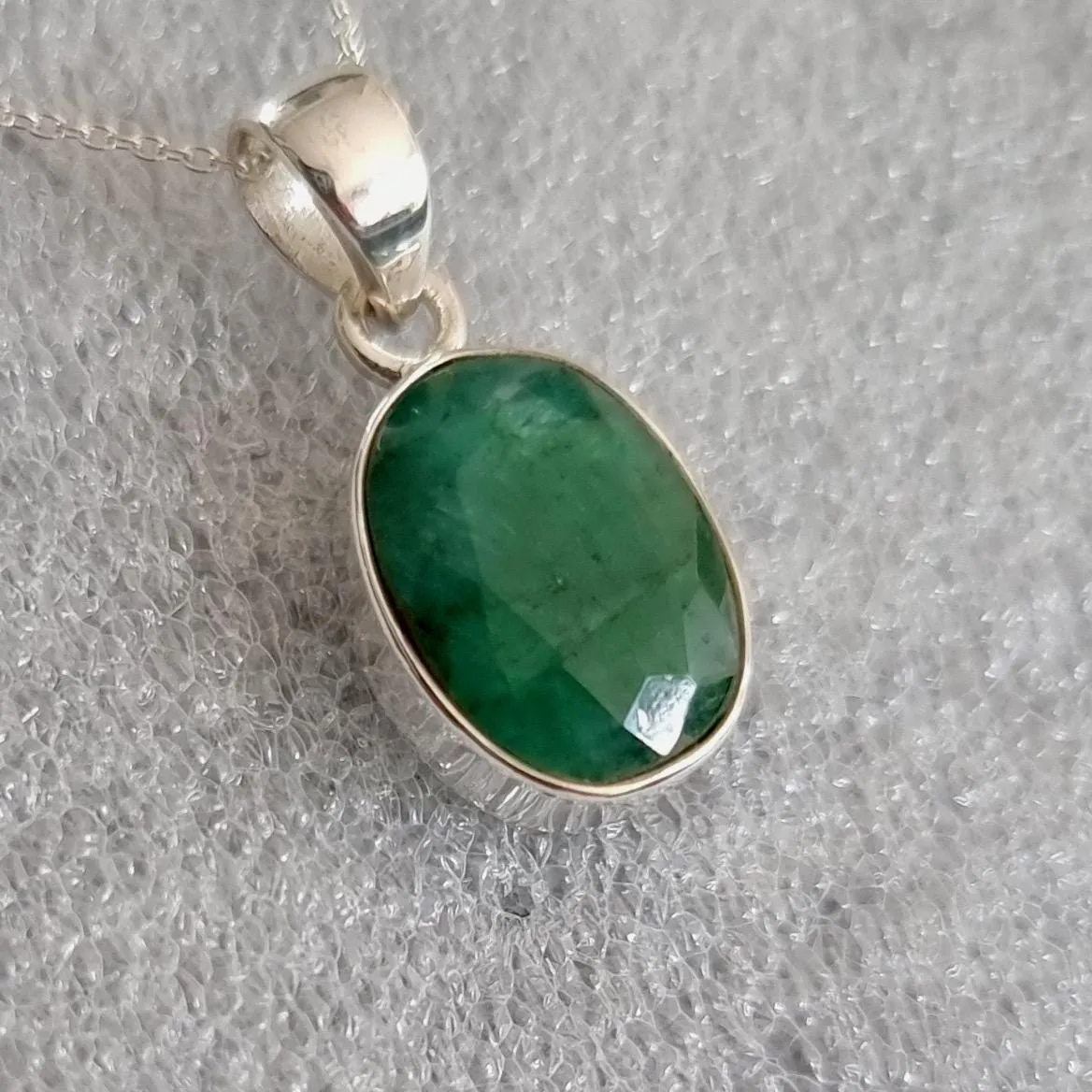 Elegant Small Oval Emerald 925 Sterling Silver  Pendant, Stone Size 14mm x 10mm, P10EM