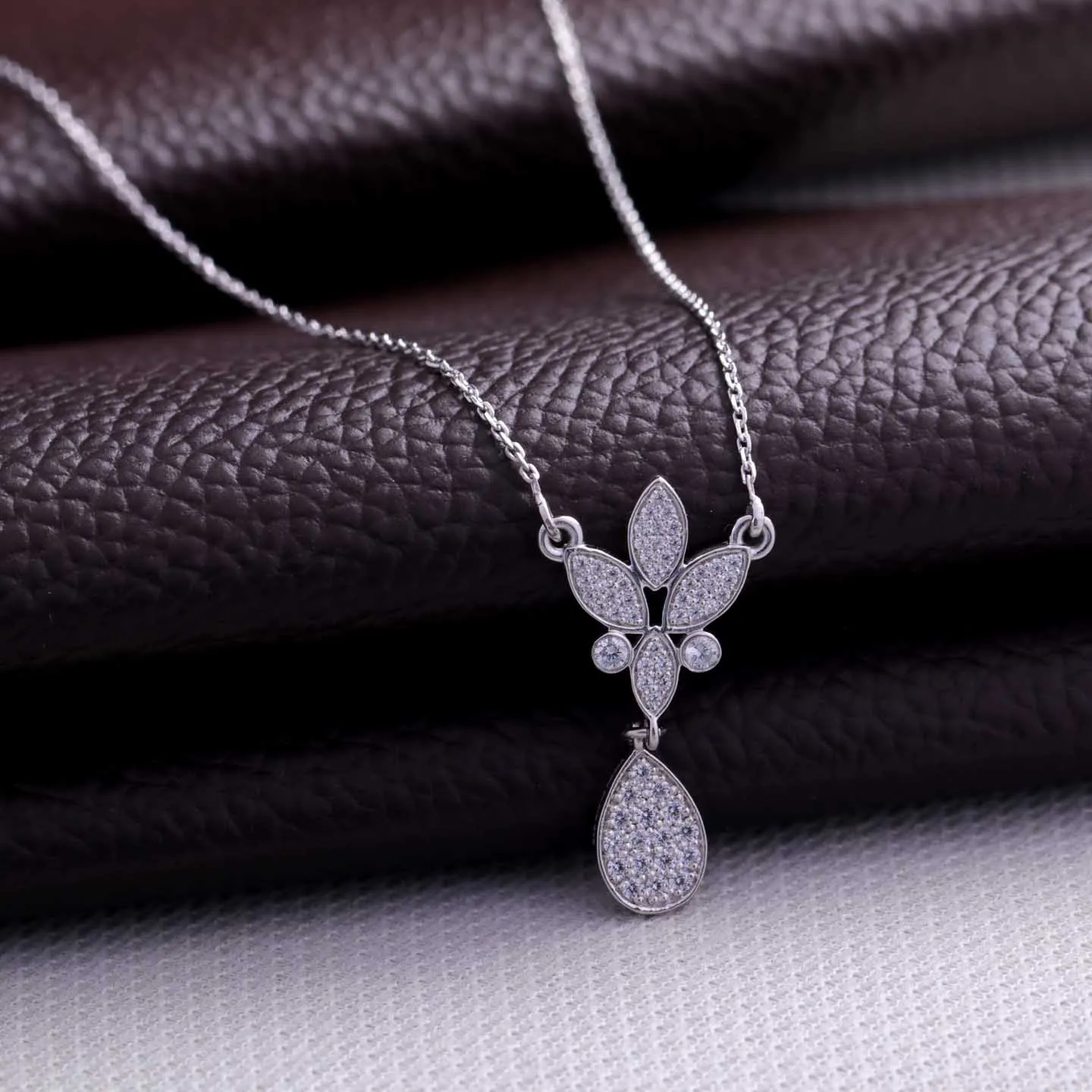 Sparkling Floral Silver Pendant Necklace